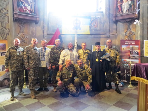 Львів: військові капелани УГКЦ спільно із військовослужбовцями молились за загиблих воїнів-героїв 